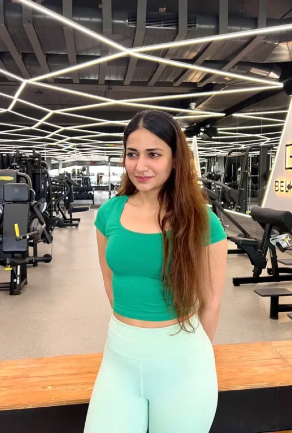 flexible Dwarka Sector 11 Call girls Delhi +919220592151 Vip Indian Call girl Delhi Ncr