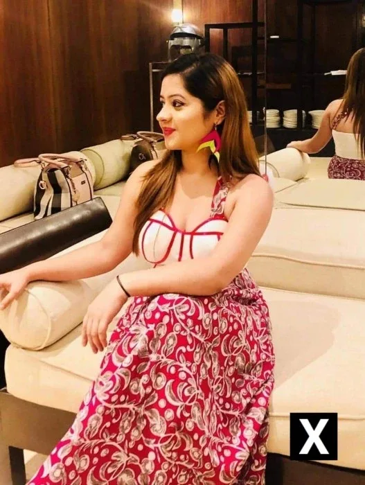 Call Girls In New Friends Colony-  (|⑨⑨⑤⑧⓪①⑧⑧③①|) Delhi Escort +𝓒𝓪𝓵𝓵+𝓖𝓲𝓻𝓵𝓼