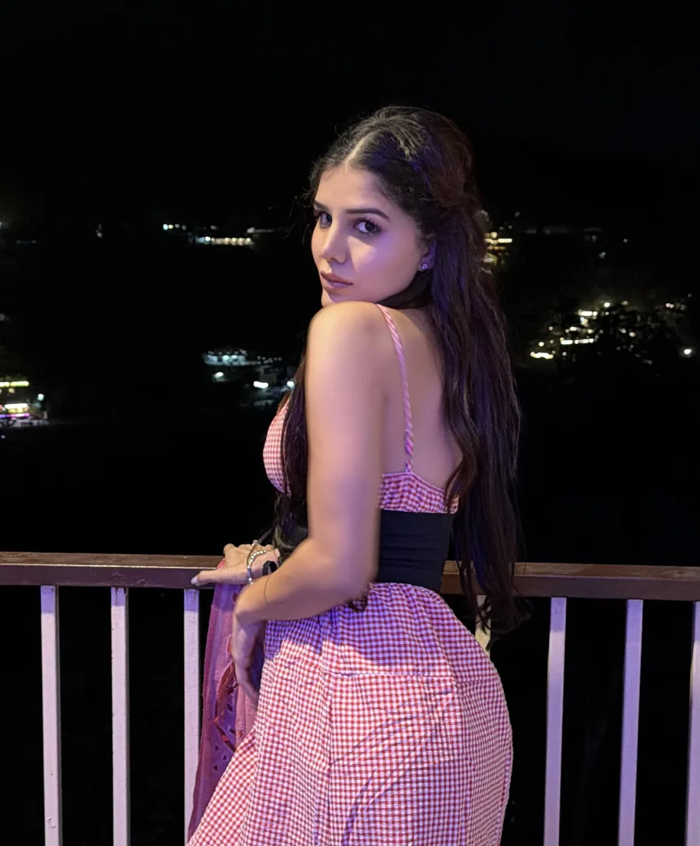 YOUNG~8527163129 CALL GIRLS IN NOIDA SECTOR 68 (DELHI) CALL GIRL SERVICE